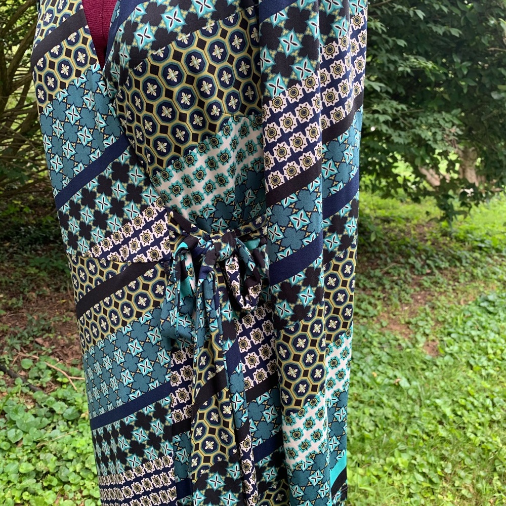 Dress - Picture 3 of 7